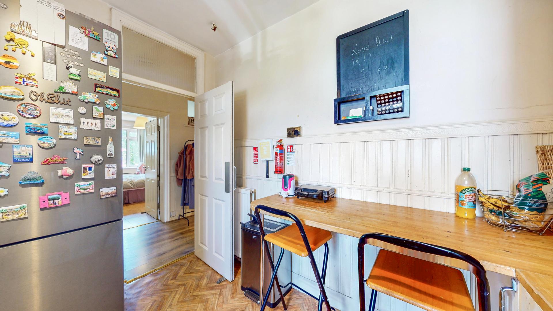 Modern Sharers Apartment Elstow Grange, Brondesbury Park